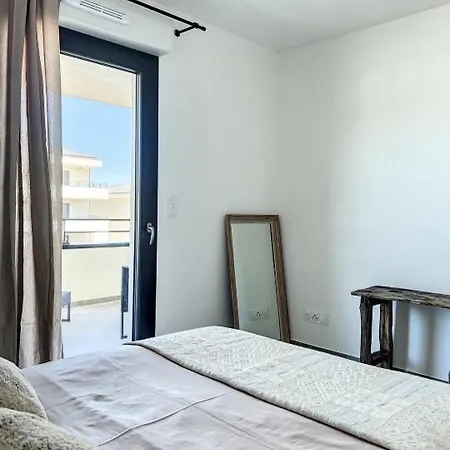 Apartment T2 Centre Avec Parking A 5 Min De La Plage