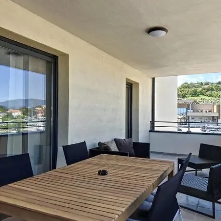 T2 Centre Avec Parking A 5 Min De La Plage Apartment